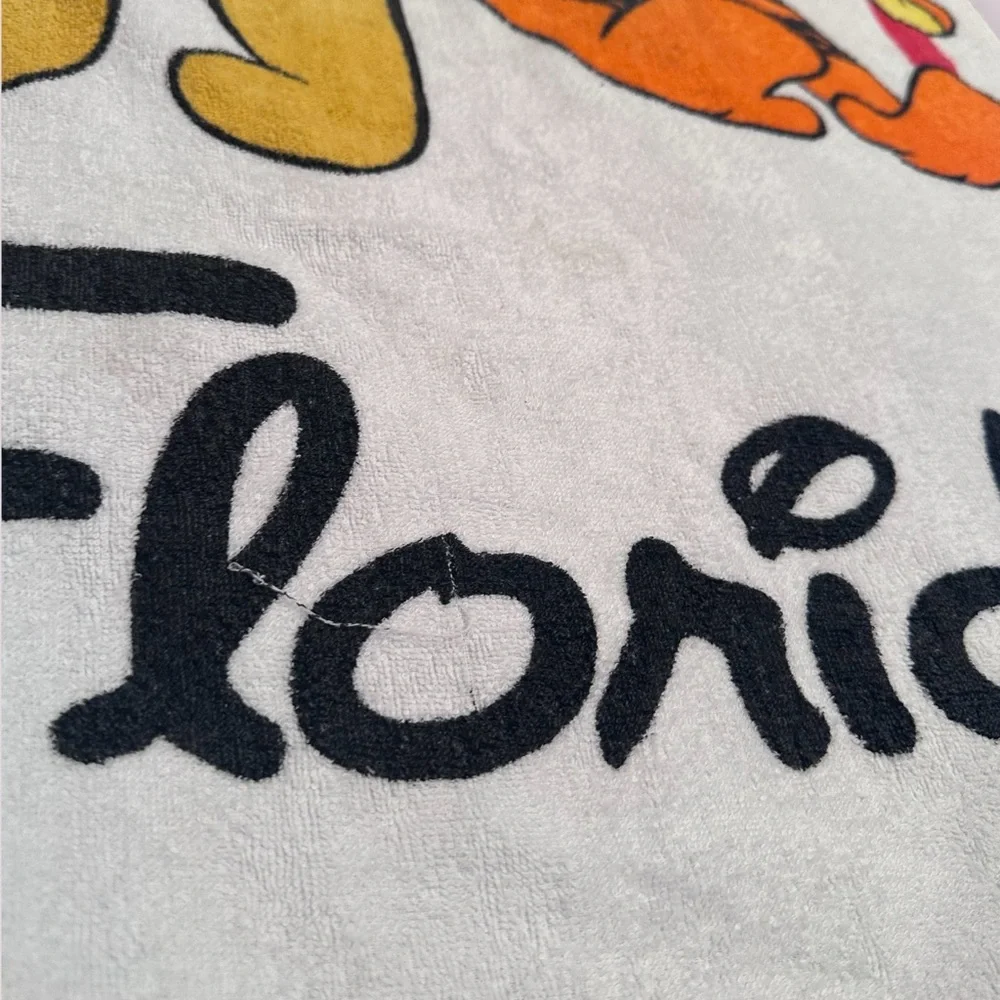 Disney White And Red Winnie the Pooh and Tigger Beach Towel 55